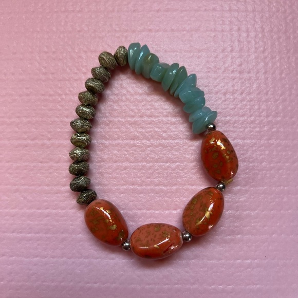 Elegant Boho Multicolor Beaded Necklace and Bracelet Set - Picture 13 of 14